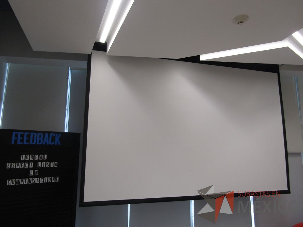 Lote 199 - Pantalla para proyector. - Imagen 5