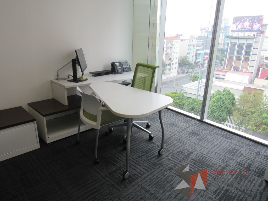 Lote 203 - Escritorio en escuadra con gabinete bajo de pedestal y Gabinete de 1 cajón con cubierta color café.