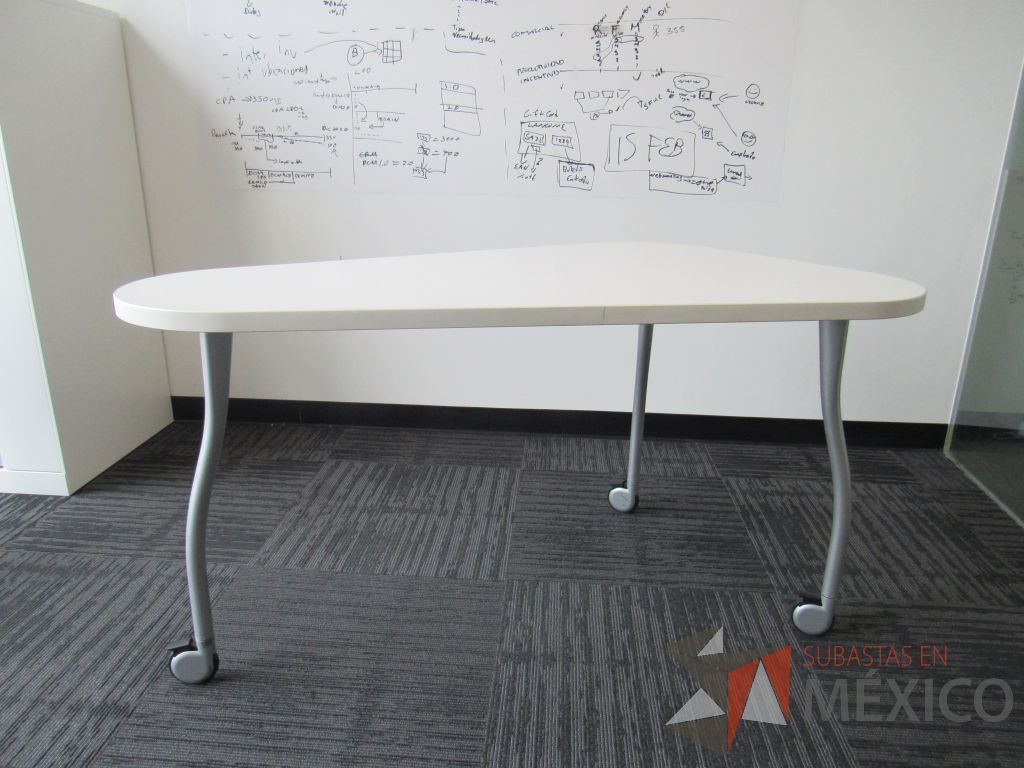 Lote 203 - Escritorio en escuadra con gabinete bajo de pedestal y Gabinete de 1 cajón con cubierta color café. - Imagen 4