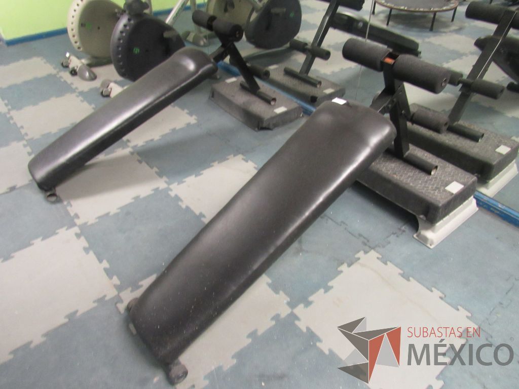 Lote 021 - Banco plano para abdominales y Bicicleta en mal estado, sin pedales y asiento roto - Imagen 14
