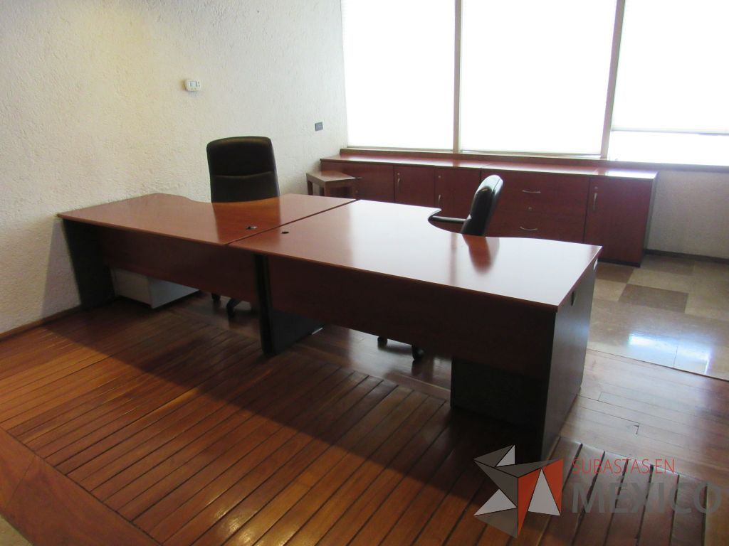 Lote 012 - Estación de trabajo para 6 personas, Escritorio y Gabinete - Imagen 4