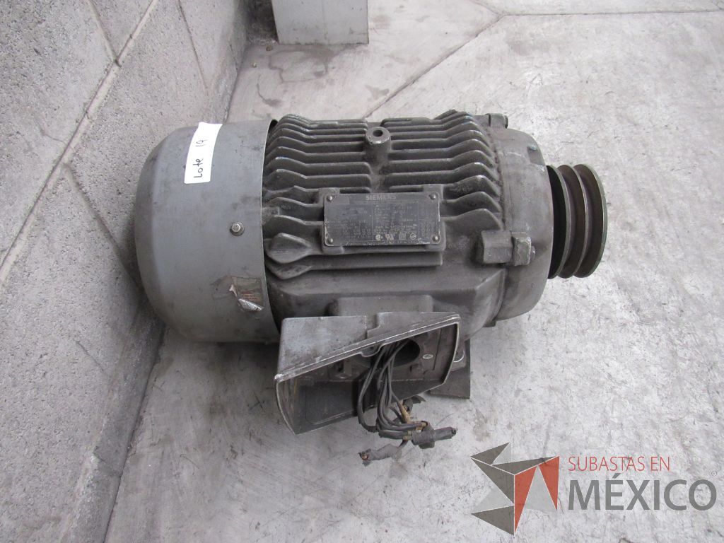 Lote 011 - Motor Trifasico de induccion cerrado CP: 7.5, FW: 5,595 Hz: 60 - Imagen 7
