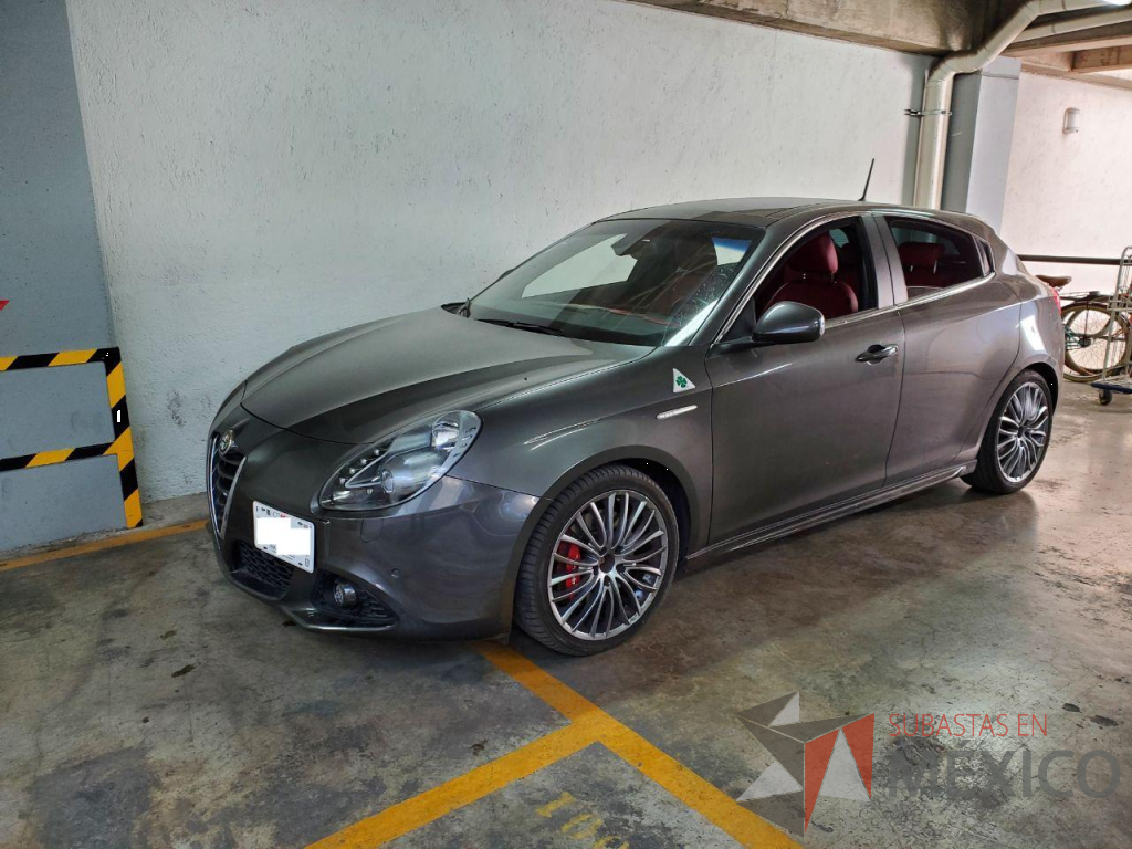 Lote 001 - Alfa Romeo Giulietta Quadrifoglio Verde AT, Año 2016 - Imagen 8