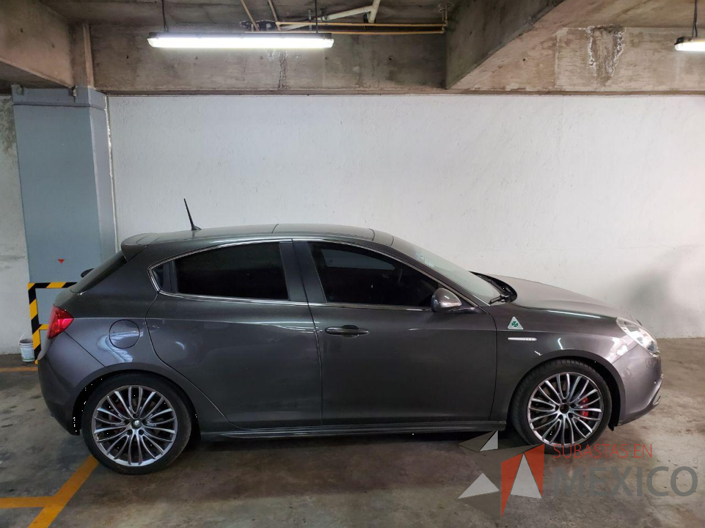 Lote 001 - Alfa Romeo Giulietta Quadrifoglio Verde AT, Año 2016 - Imagen 7