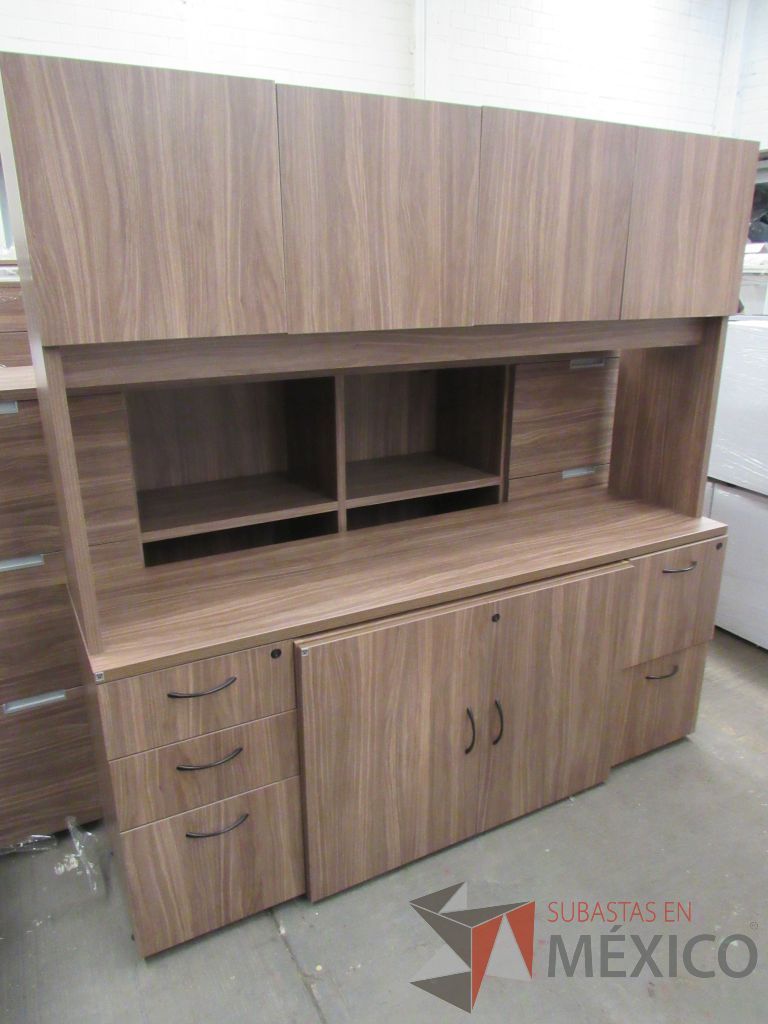 Lote 085 - Credenza de 5 cajones y 2 puertas con librero superior de 4 puertas - Imagen 6