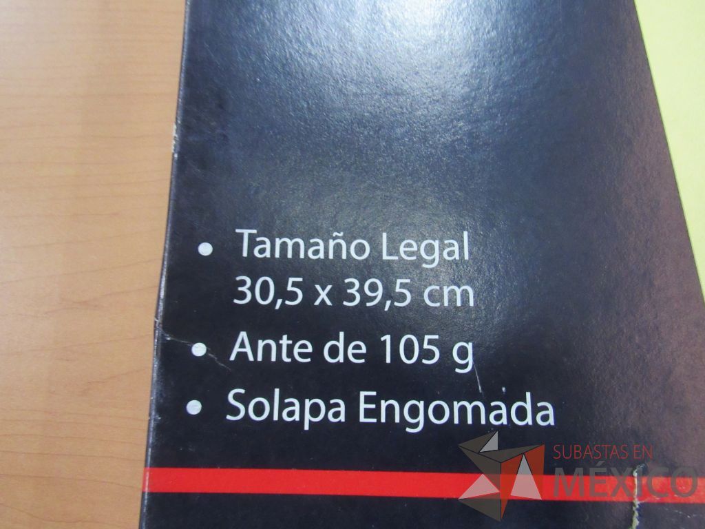 Lote 184 - Carpetas, Paquetes de hojas, Sobre bolsas, Engrapadoras y más - Imagen 120