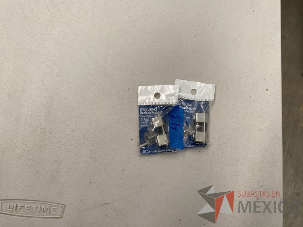 Lote 178 - 2 Exactos , Porta herramienta, Martillo anti-vibración, Escuadras metálicas, Cortadora, Uniones eléctricas... - Imagen 39