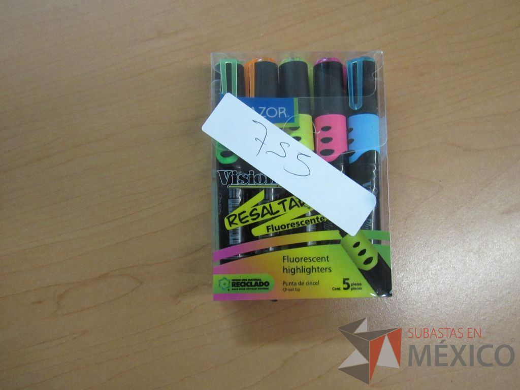 Lote 184 - Carpetas, Paquetes de hojas, Sobre bolsas, Engrapadoras y más - Imagen 139