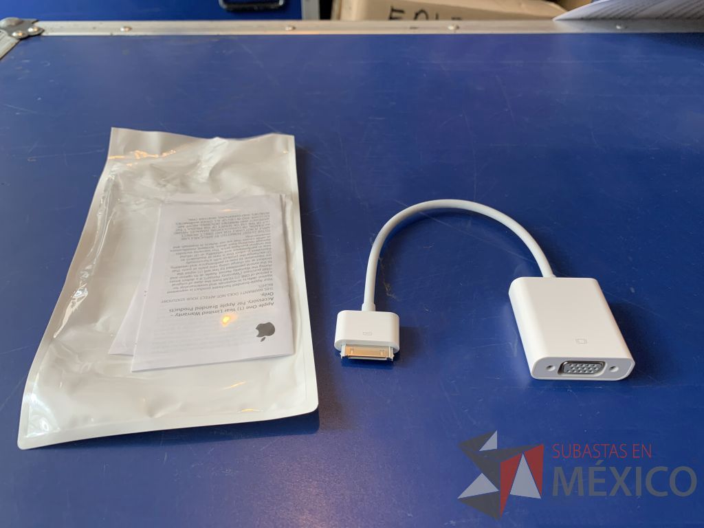 Lote 051 – 1 Cable AV/USB p/IPAD,2 adaptadores minidisplay a VGA original Apple,1 adaptador VGA a IPOD original Apple,1 adaptador VGA a HDMI,5 divisores VGA de 2 vias, 1 multiplexor Steren COM-315 - Imagen 17