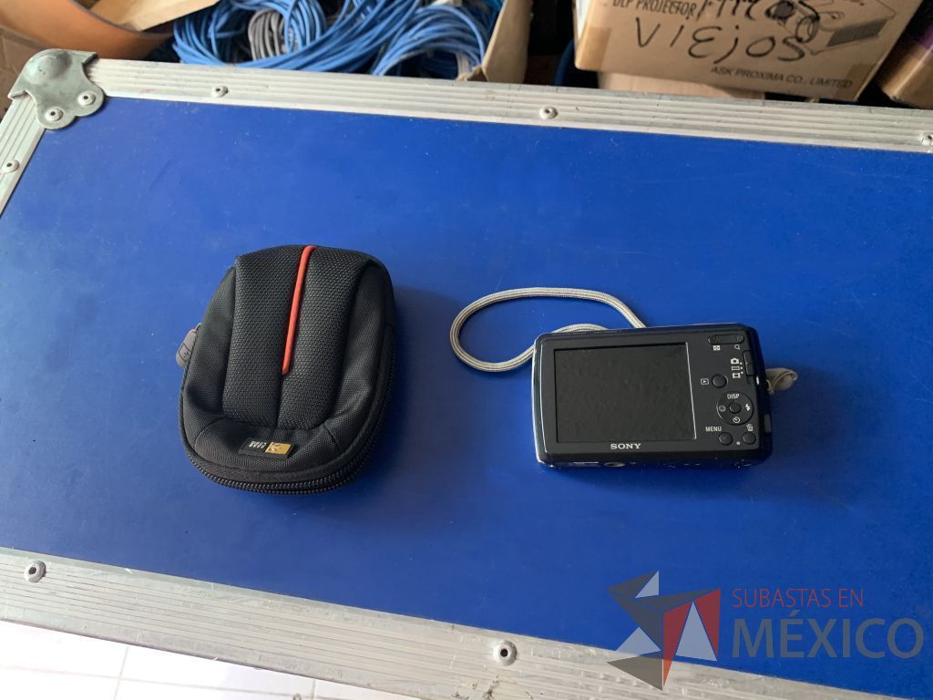 Lote 026 – Cámara digital 10.1 megapixeles Sony DSC-S3000, Cyber-shot, zoom optica - Imagen 3