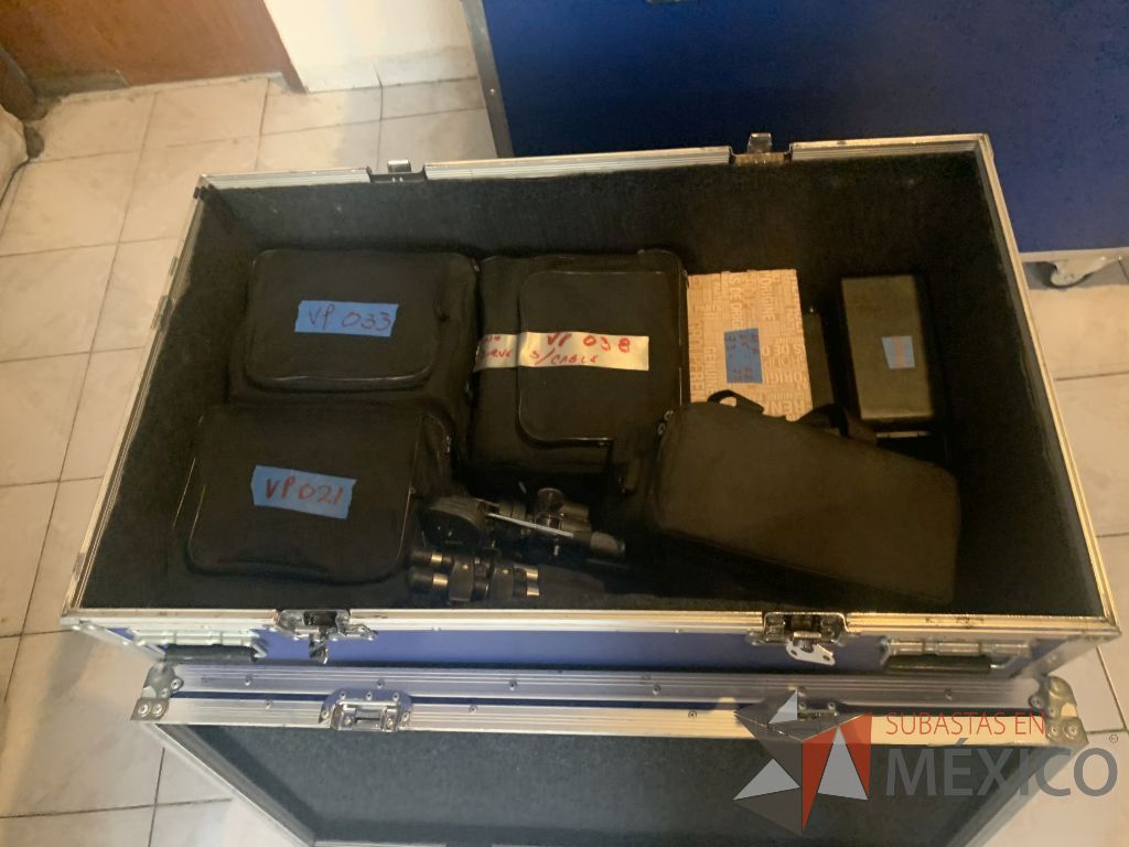 Lote 005 - 2 Cases Profesional para protección equipos y bienes diversos, con manijas, chapas y ruedas - Imagen 2