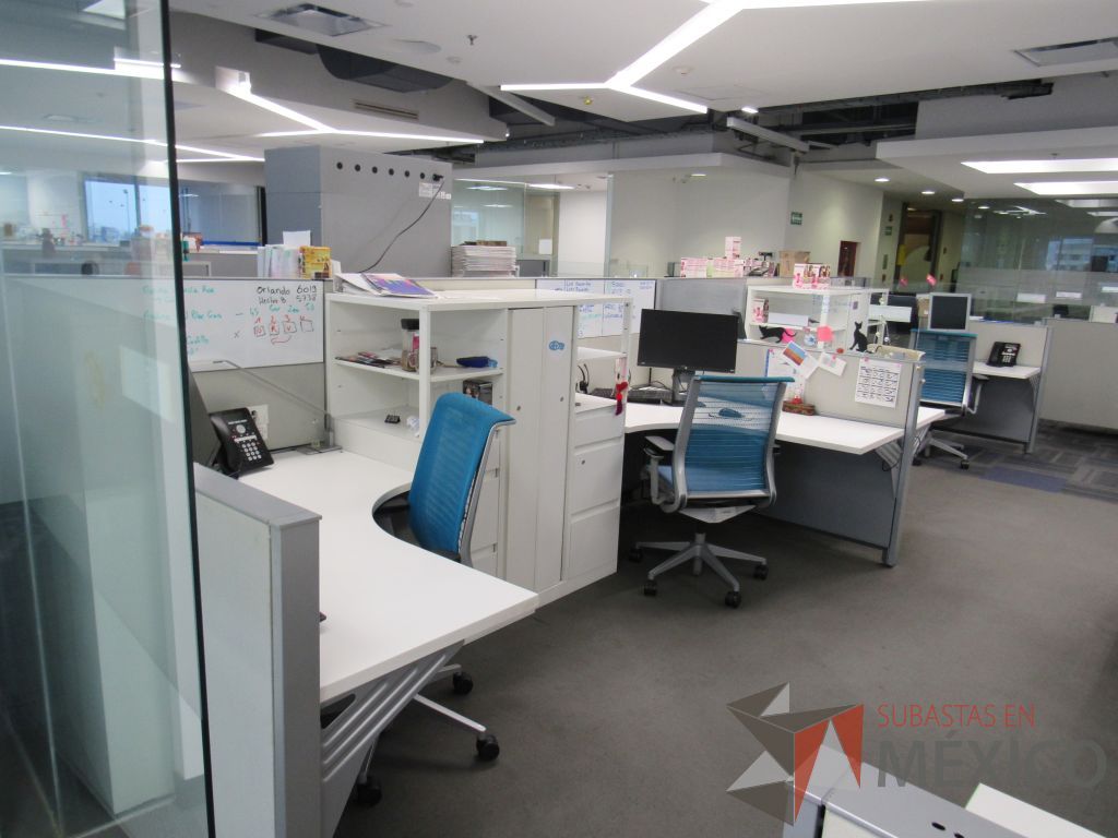Lote 017 - Estación de trabajo para 8 personas color blanco - Imagen 8