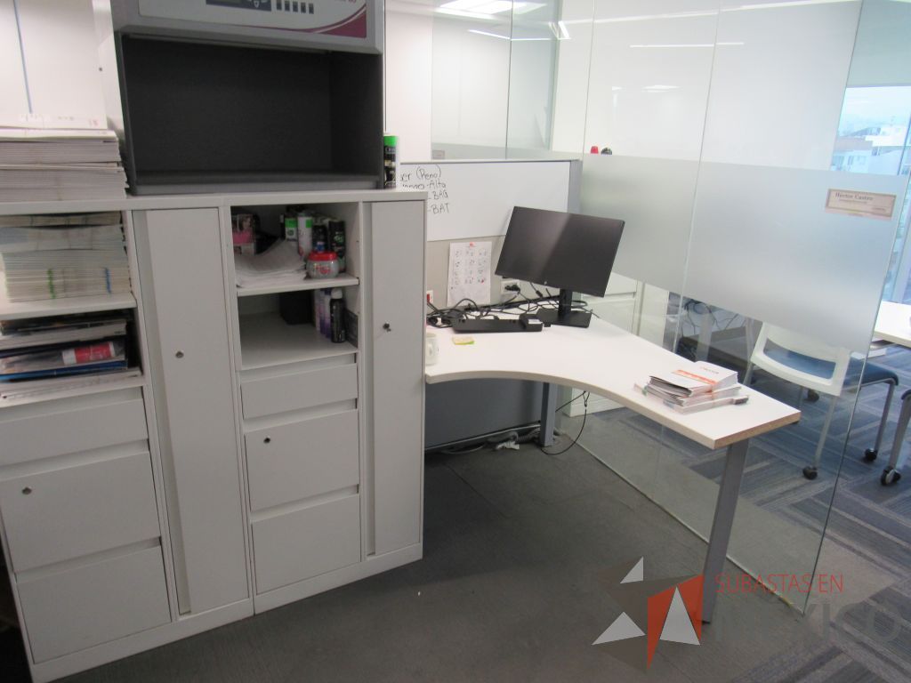 Lote 017 - Estación de trabajo para 8 personas color blanco - Imagen 17