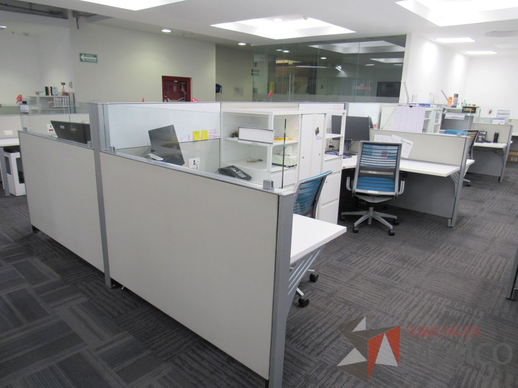 Lote 026 - Estación de trabajo para 9 personas color blanco - Imagen 10