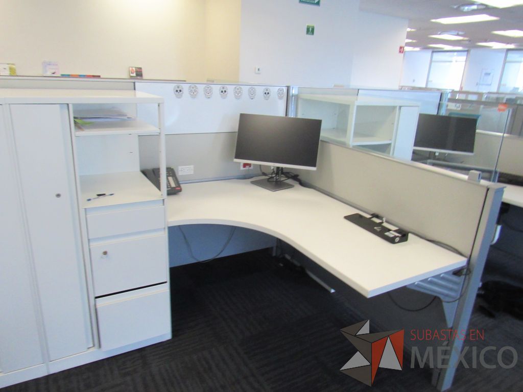 Lote 018 - Estación de trabajo para 5 personas color blanco, 1 credenza de 1 cajón,1 espacio para documentos y cojín de tela color azul - Imagen 10