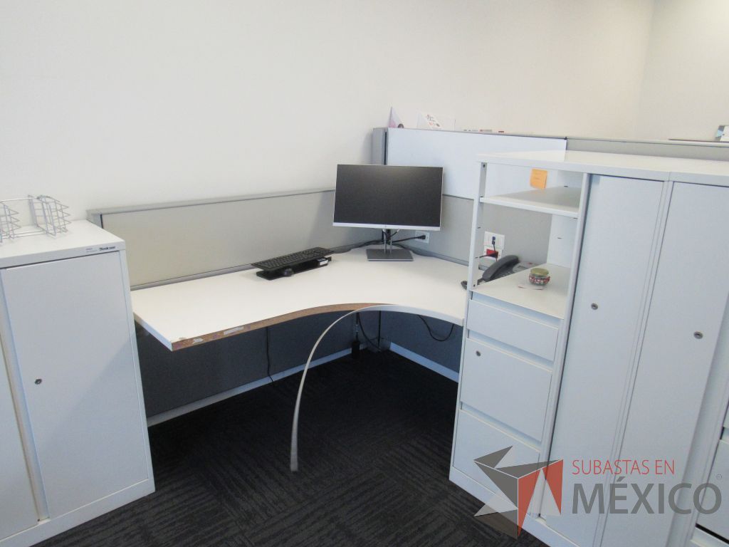 Lote 018 - Estación de trabajo para 5 personas color blanco, 1 credenza de 1 cajón,1 espacio para documentos y cojín de tela color azul - Imagen 11