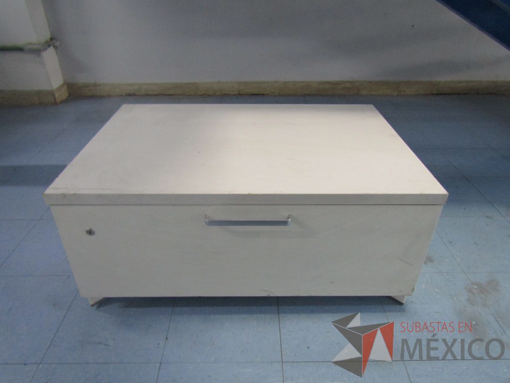 INV 027 - Gabinete metálico de 1 cajón color blanco - Imagen 8