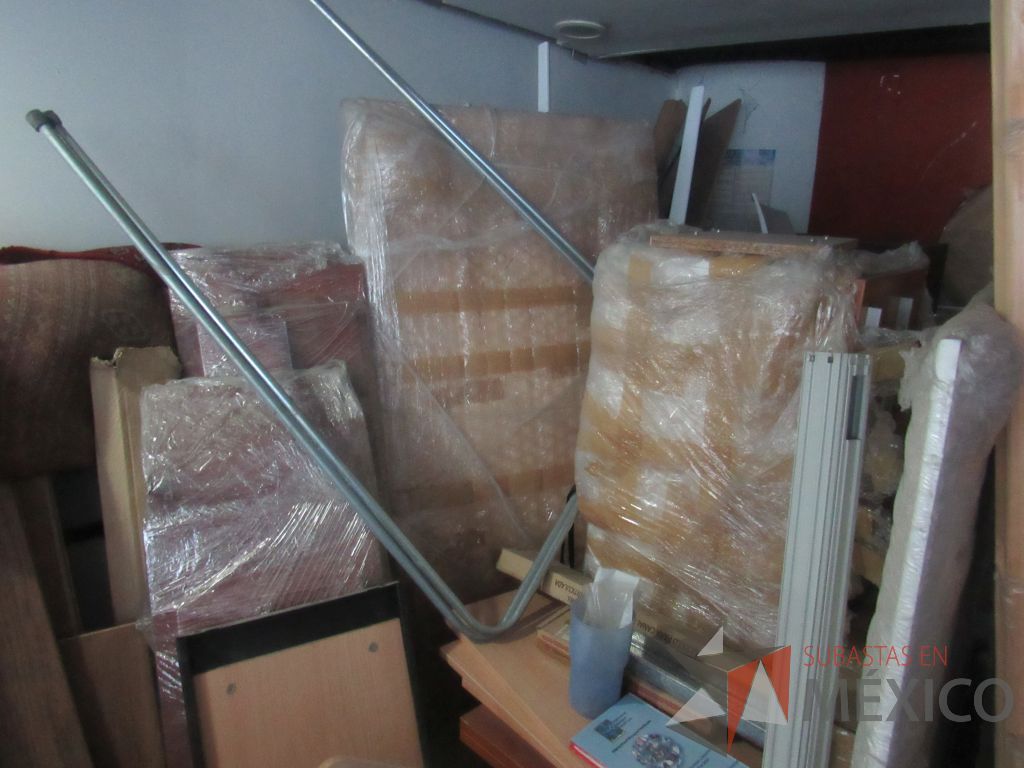 Lote 063 - Accesorios para estación de trabajo, archiveros, cubiertas, mamparas y gavetas - Imagen 5