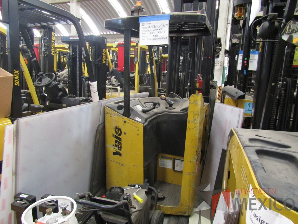 Lote 019 - Montacargas eléctrico YALE ESC040ACN36TQ099, Año: 2015 - Imagen 4