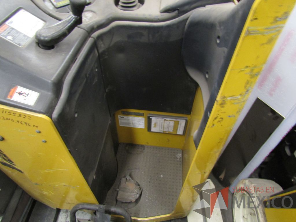 Lote 019 - Montacargas eléctrico YALE ESC040ACN36TQ099, Año: 2015 - Imagen 6