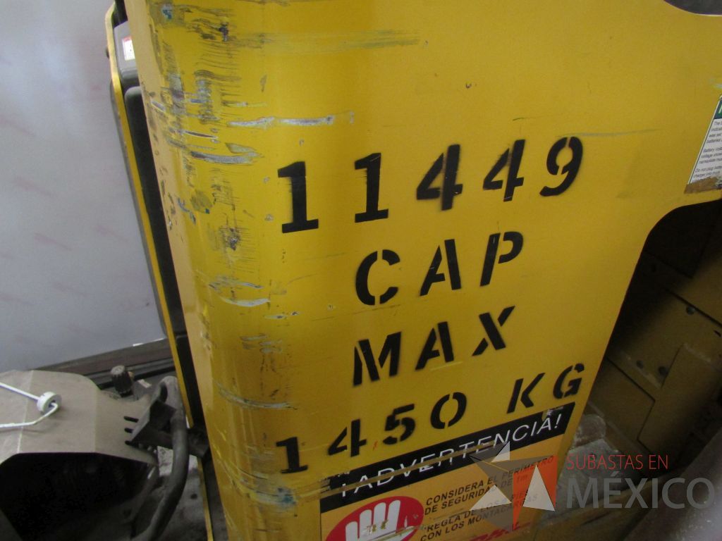 Lote 019 - Montacargas eléctrico YALE ESC040ACN36TQ099, Año: 2015 - Imagen 9