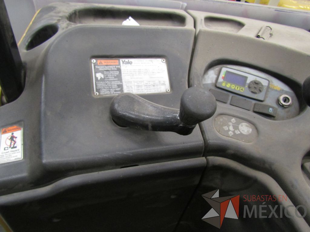 Lote 019 - Montacargas eléctrico YALE ESC040ACN36TQ099, Año: 2015 - Imagen 23