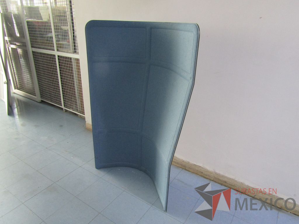 Lote 003 - 5 Piezas de naves de color azul y 2 Sillones de plazas color azul con paleta - Imagen 11
