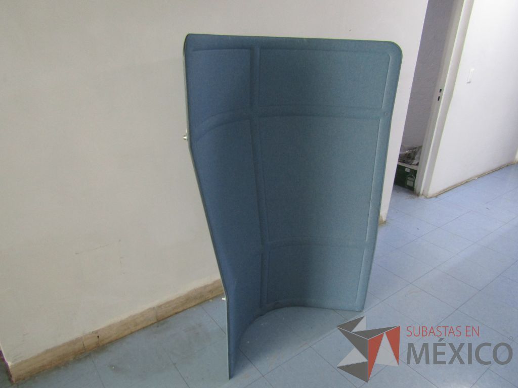 Lote 003 - 5 Piezas de naves de color azul y 2 Sillones de plazas color azul con paleta - Imagen 12