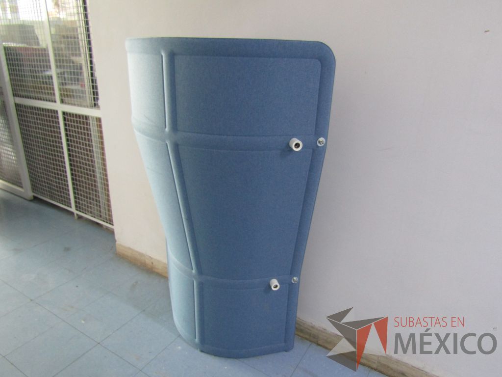 Lote 003 - 5 Piezas de naves de color azul y 2 Sillones de plazas color azul con paleta - Imagen 15
