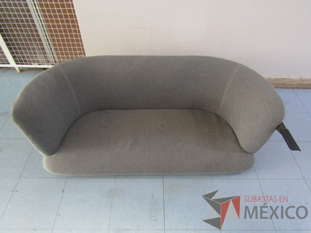 Lote 002 - 5 Piezas de nave color gris y 2 Sillones de 2 plazas color gris - Imagen 12