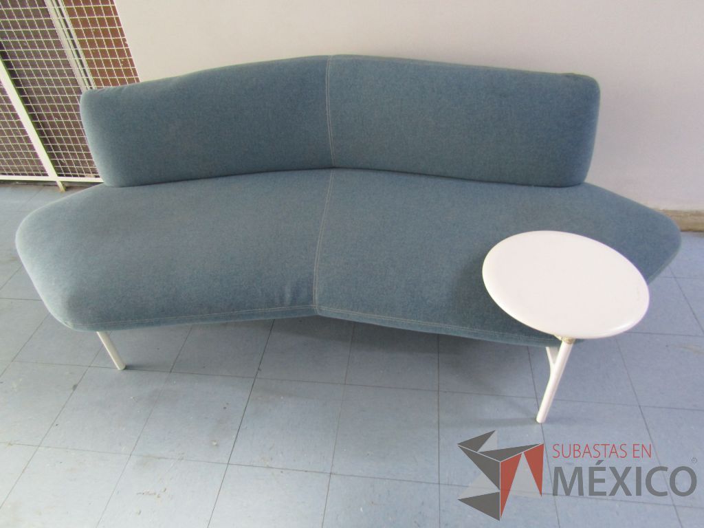 Lote 003 - 5 Piezas de naves de color azul y 2 Sillones de plazas color azul con paleta - Imagen 4