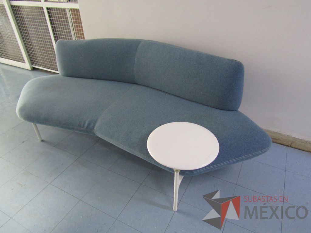 Lote 003 - 5 Piezas de naves de color azul y 2 Sillones de plazas color azul con paleta - Imagen 6