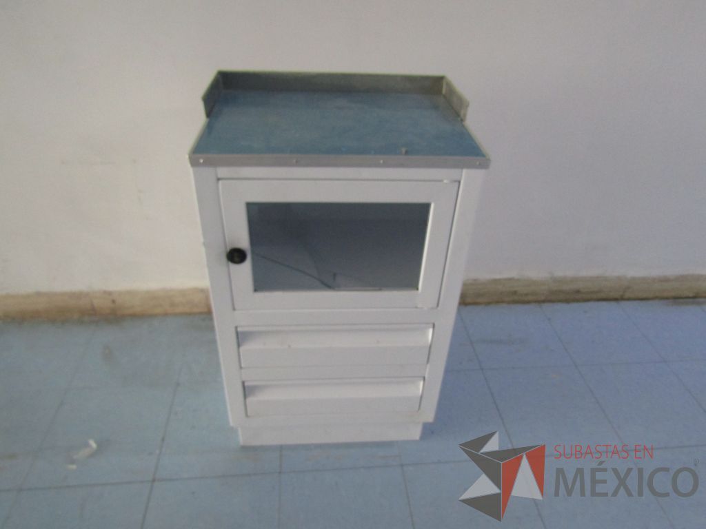 Lote 005 - Gabinete métalico con 2 cajones y puerta con cristal color blanco - Imagen 7