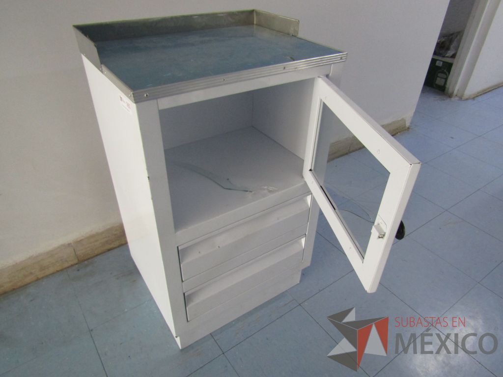 Lote 005 - Gabinete métalico con 2 cajones y puerta con cristal color blanco - Imagen 9