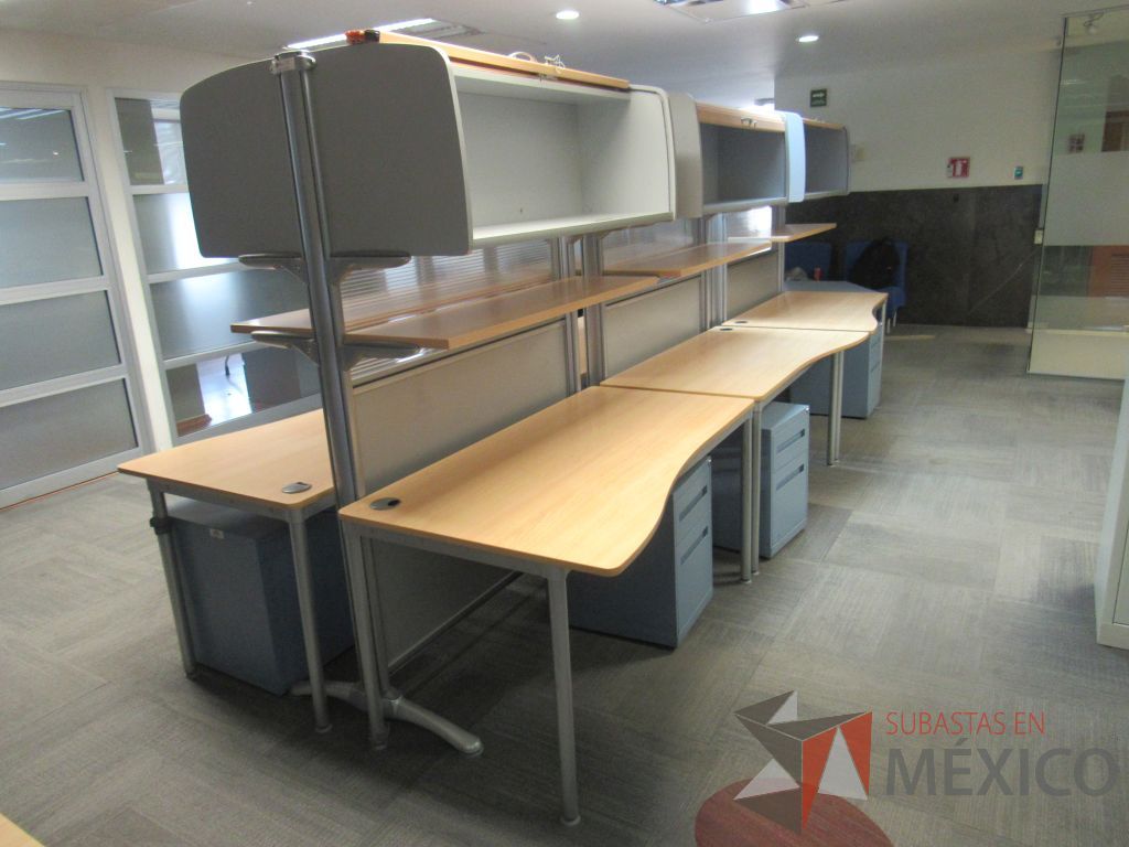 Lote 037 - Estación de trabajo para 6 personas con 6 gavetas, 6 repisas y 6 archivero - Imagen 9