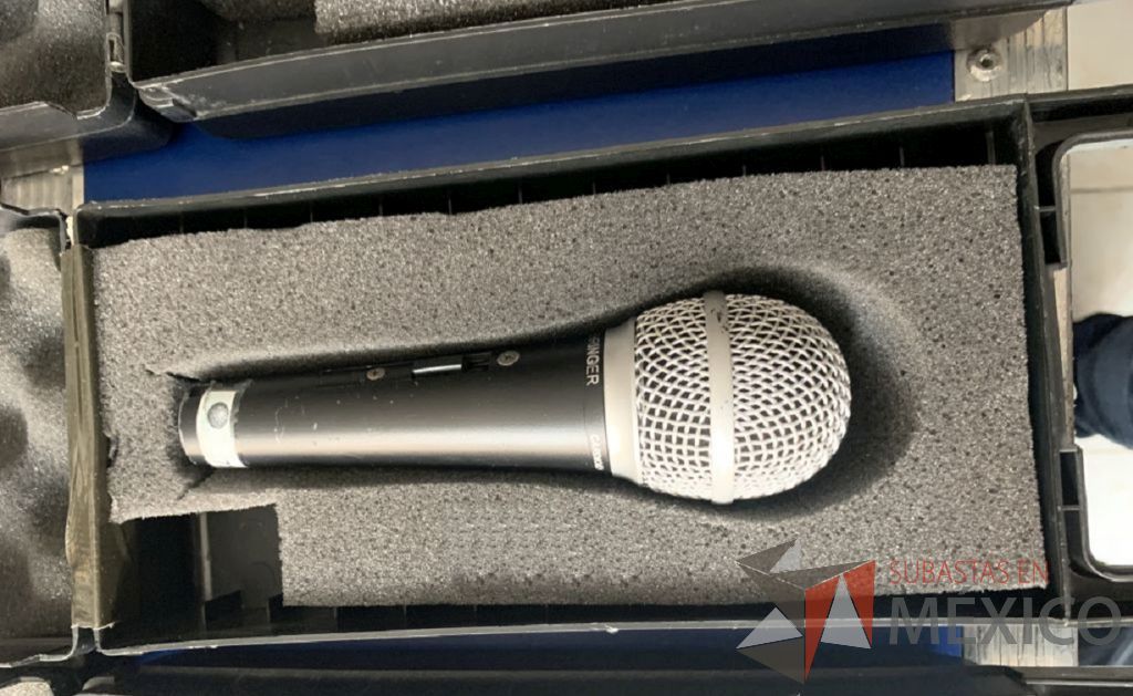 Lote 025 – 4 Micrófonos alambricos Behringer XM2000S con estuche individual de plástico y 4 cables Cánon genéricos de 1.80m - Imagen 5