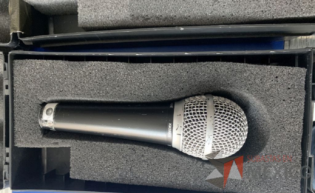 Lote 025 – 4 Micrófonos alambricos Behringer XM2000S con estuche individual de plástico y 4 cables Cánon genéricos de 1.80m - Imagen 6