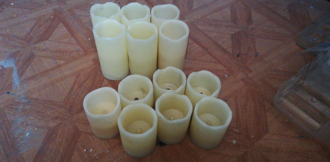 Lote 178 - 15 Velas de cera con leds, 6 de 15 cms de alto, 7 de 10 cms, 1 de 12.5 cms alto, 1 de 10 cms alto