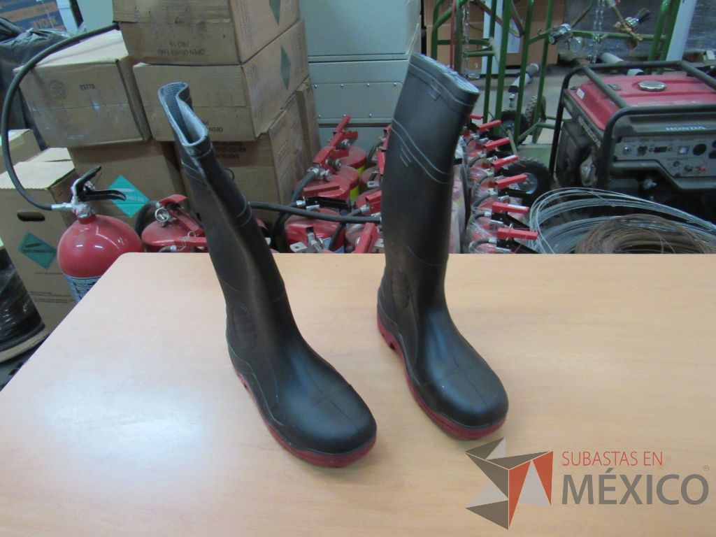 Lote 251 - 50 botas de hule, 30 Cascos de seguridad, 258 Marcadores para metal ... - Imagen 15