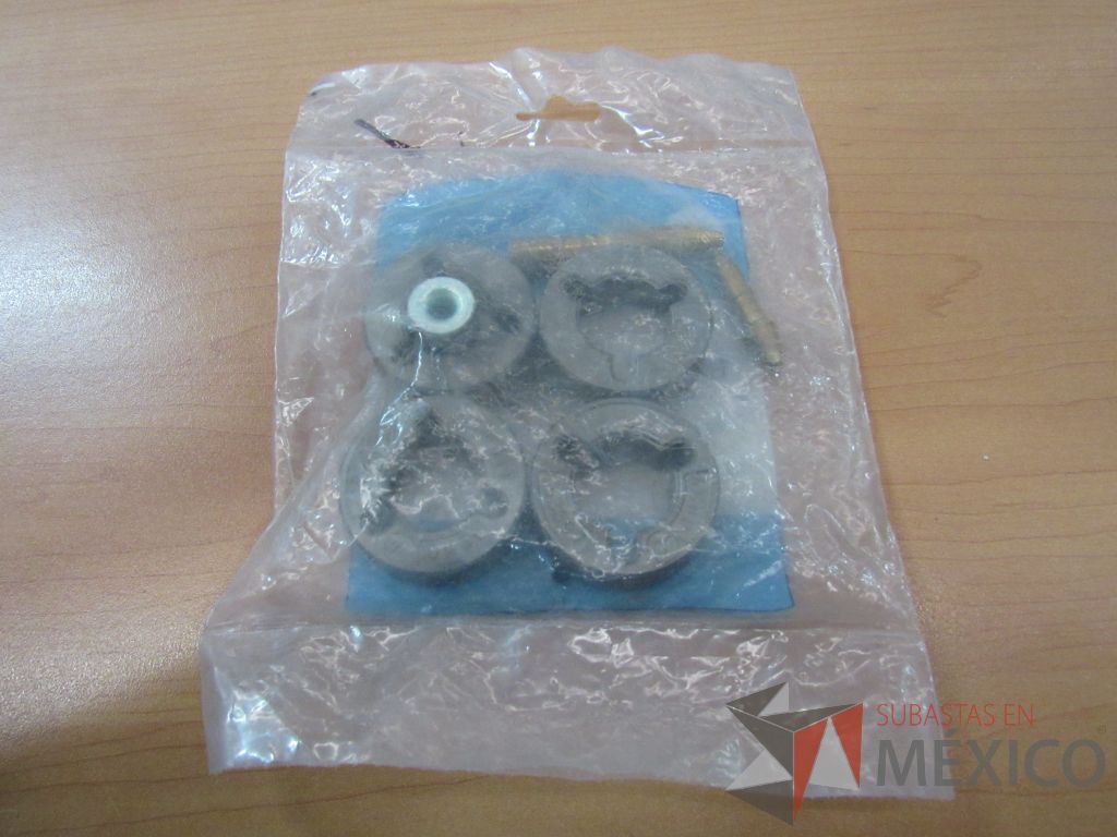 Lote 258 - 38 Mascarilla facial, 140 Conector Glandula, 50 Zapatas tipo burney, 84 Ducto de plastico ... - Imagen 26