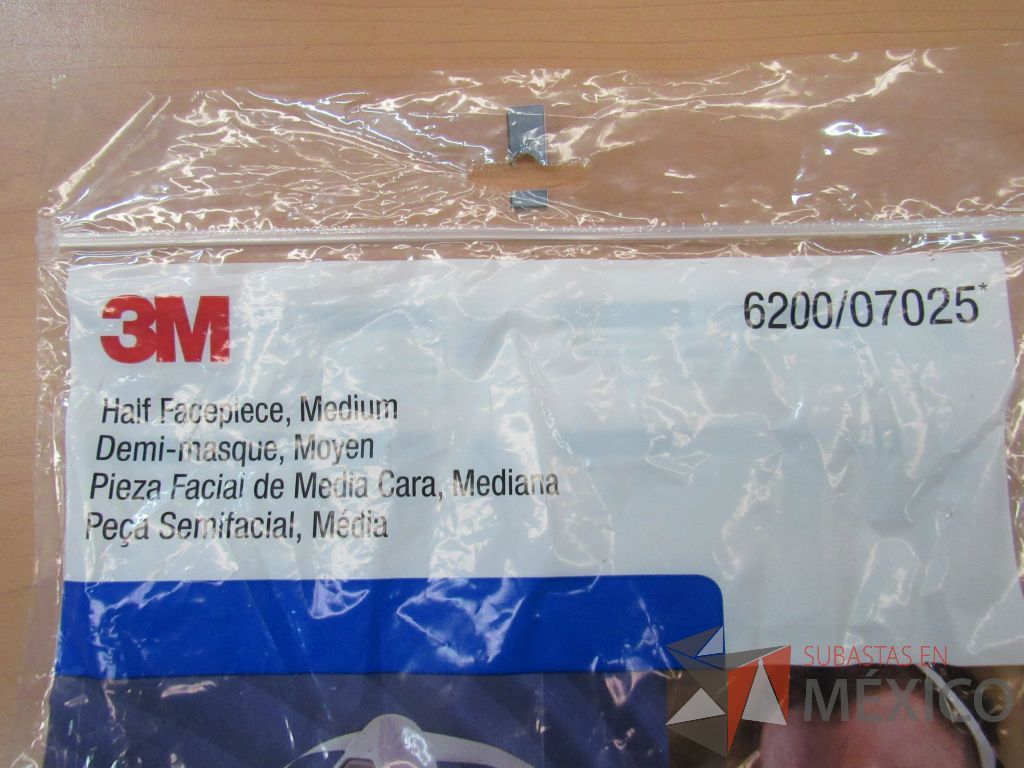 Lote 258 - 38 Mascarilla facial, 140 Conector Glandula, 50 Zapatas tipo burney, 84 Ducto de plastico ... - Imagen 3