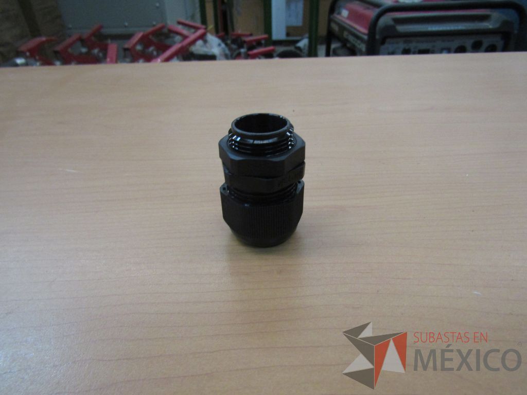 Lote 258 - 38 Mascarilla facial, 140 Conector Glandula, 50 Zapatas tipo burney, 84 Ducto de plastico ... - Imagen 40