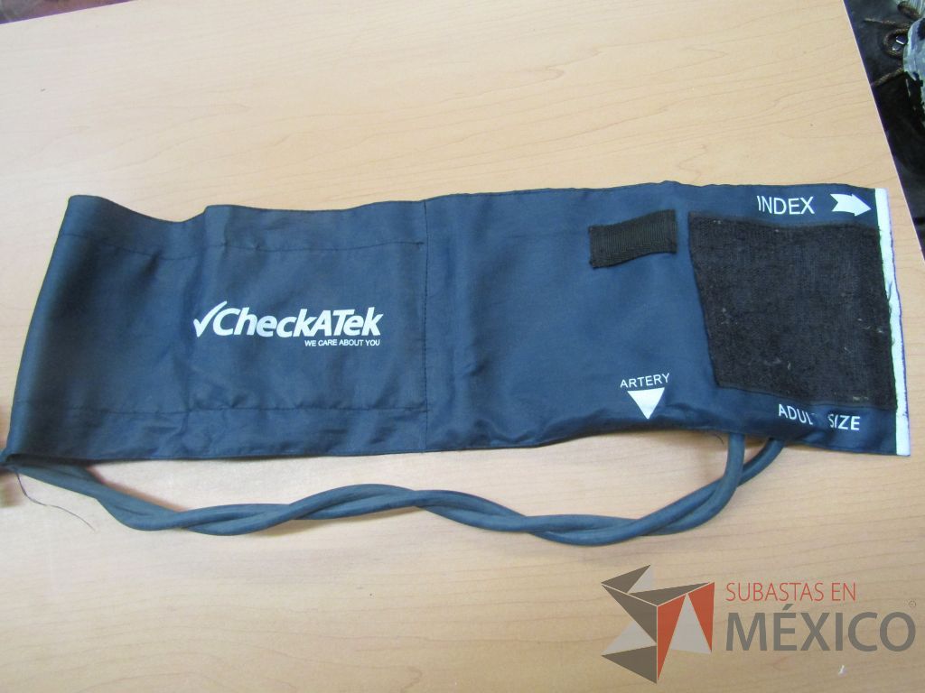 Lote 248 - Aparato de electroshock, 2 Camillas de primero auxilios, 2 Kit de primero auxilios ... - Imagen 35