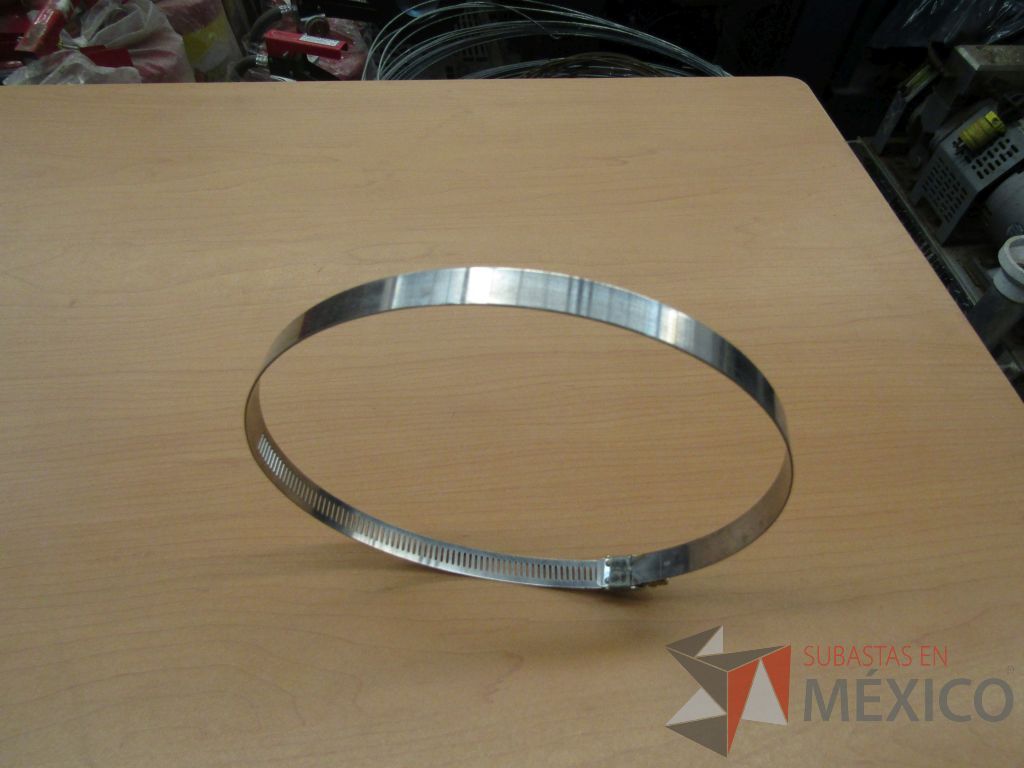 Lote 278 - 4 Abrazaderas sin fin 8", 104 Abrazadera sin fin 5", 5 Bastón de seguridad... - Imagen 56