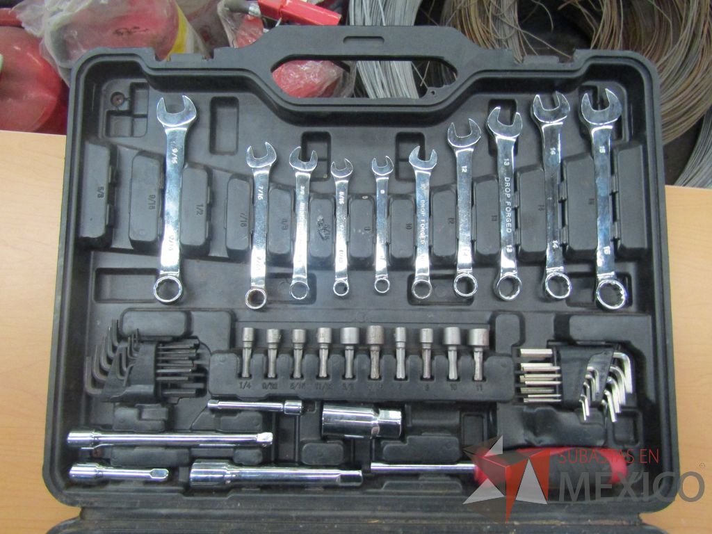 Lote 284 - 1 Autocle s/marca (herramientas), Barreta de uña 3/4", Cava hoyos... - Imagen 53