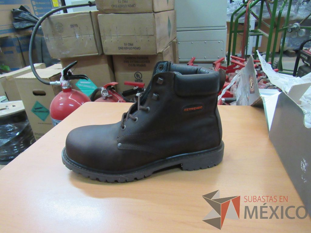 Lote 251 - 50 botas de hule, 30 Cascos de seguridad, 258 Marcadores para metal ... - Imagen 13