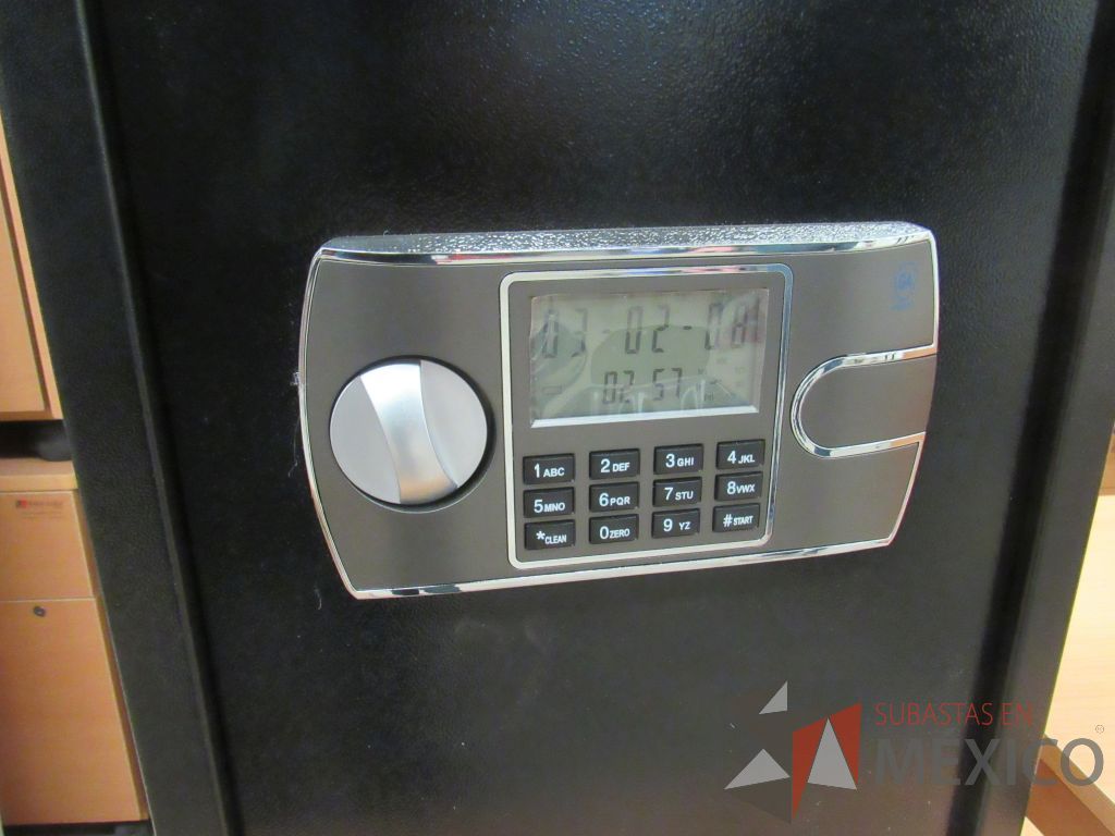 Lote 284 - 1 Autocle s/marca (herramientas), Barreta de uña 3/4", Cava hoyos... - Imagen 74