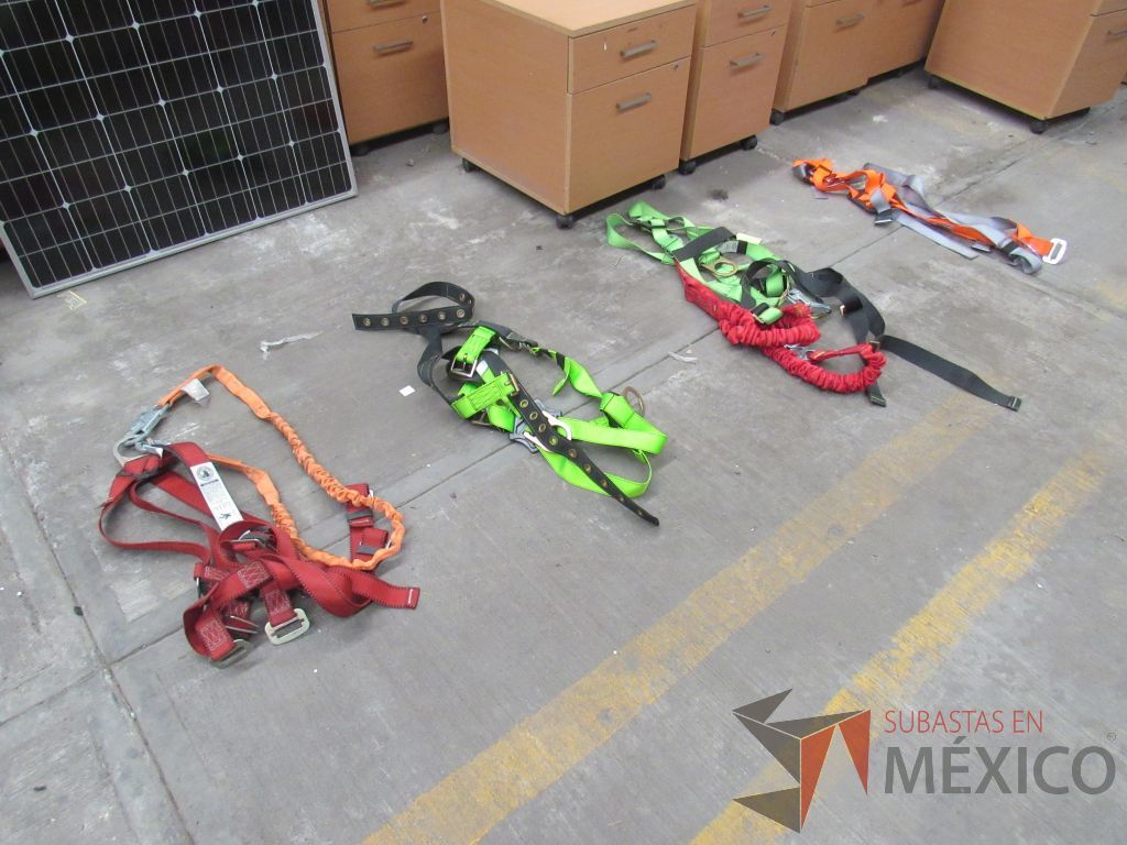 Lote 284 - 1 Autocle s/marca (herramientas), Barreta de uña 3/4", Cava hoyos... - Imagen 77