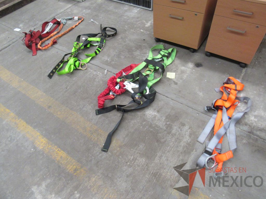 Lote 284 - 1 Autocle s/marca (herramientas), Barreta de uña 3/4", Cava hoyos... - Imagen 80