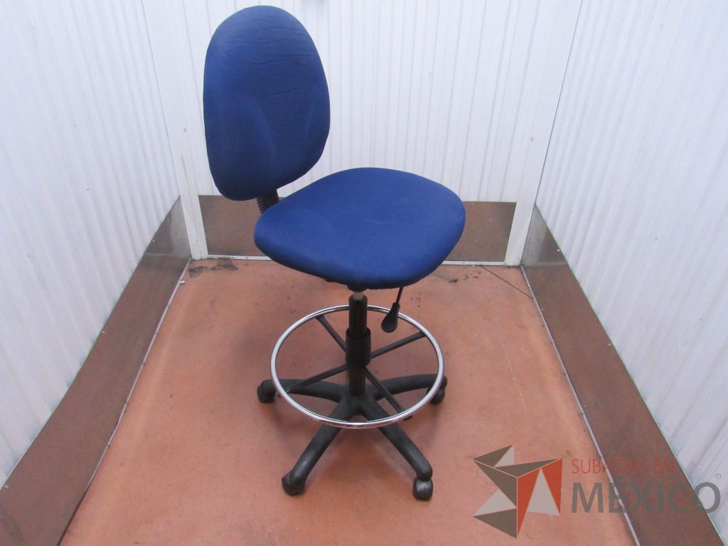 Lote 012 - Silla alta tipo cajero - Imagen 3